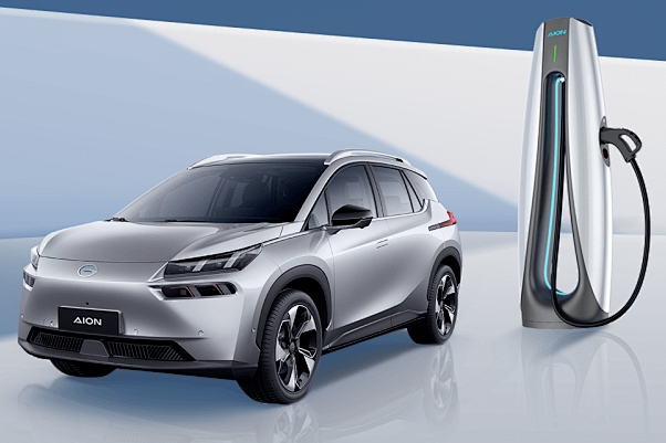 車載無線充電樁：固態(tài)電容快速充放電與熱管理實(shí)測案例